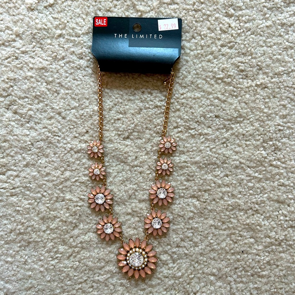 The Limited Flower Necklace